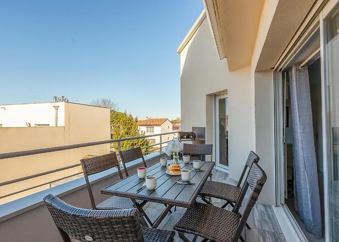 La Closerie Des Tremieres By Interhome