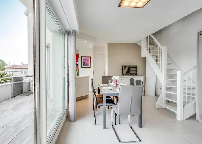 La Closerie Des Tremieres By Interhome